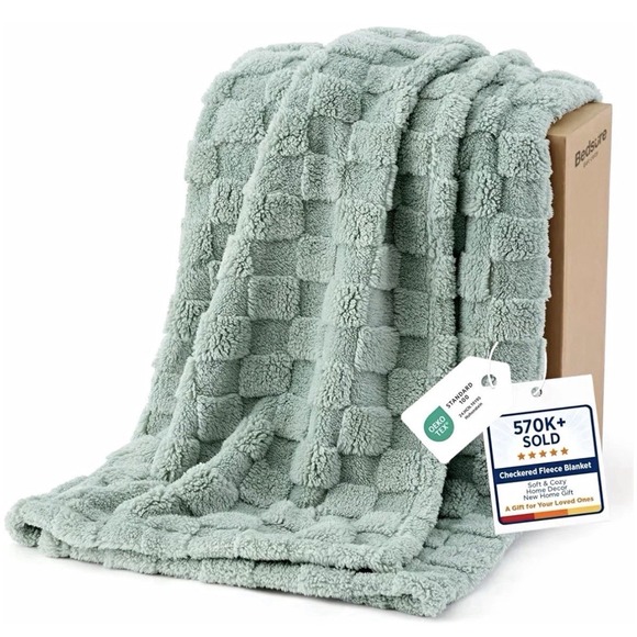 Bedsure Other - Bedsure Fleece Throw Blanket 50" x 60" Sage Green Cozy Lightweight Super Soft